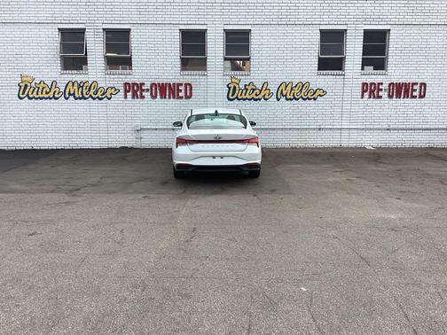 2021 Hyundai ELANTRA SEL