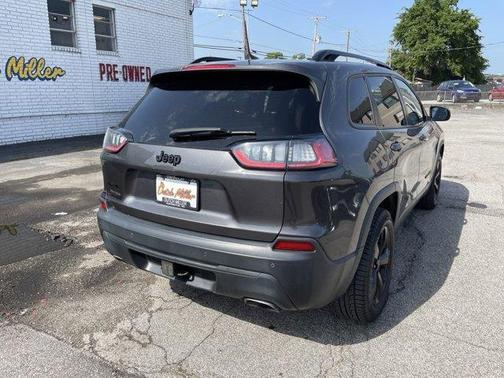 Photo 4 of 24 of 2019 Jeep Cherokee Latitude Plus