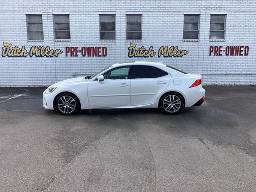 2019 Lexus IS 300 Base