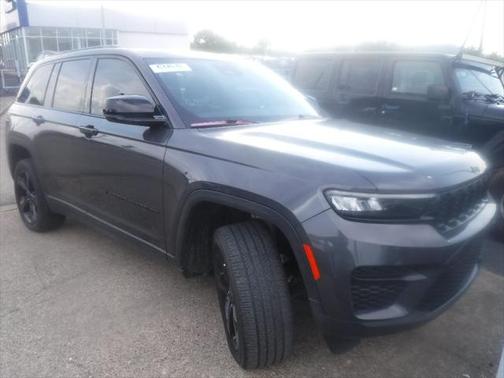 2022 Jeep Grand Cherokee Altitude