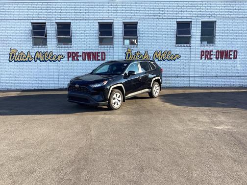 2022 Toyota RAV4 LE