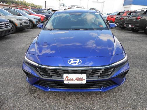 2025 Hyundai ELANTRA SEL