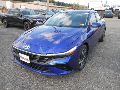 2025 Hyundai ELANTRA SEL