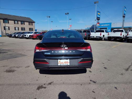 2025 Hyundai ELANTRA Sport