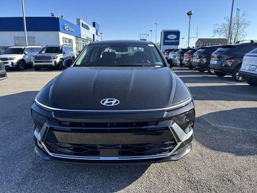 2025 Hyundai SONATA Hybrid SE