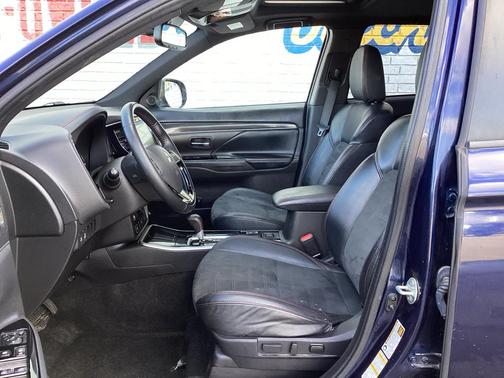 2020 Mitsubishi Outlander LE