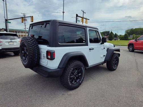 Bright White Clearcoat 2023 Jeep Wrangler Willys