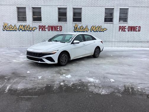 2024 Hyundai ELANTRA SEL