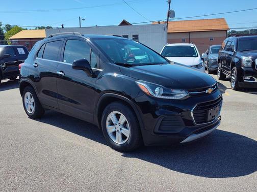 Mosaic Black Metallic 2020 Chevrolet Trax LT