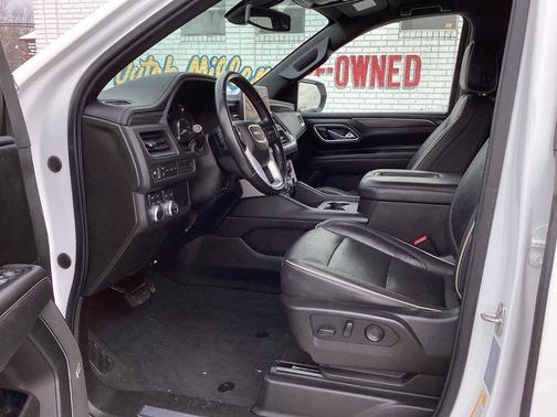 2021 GMC Yukon XL SLT