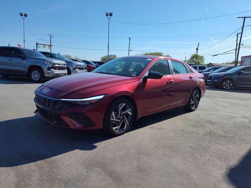 2025 Hyundai ELANTRA Sport