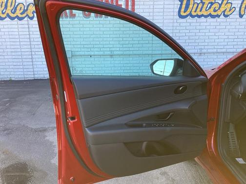 2025 Hyundai ELANTRA Sport