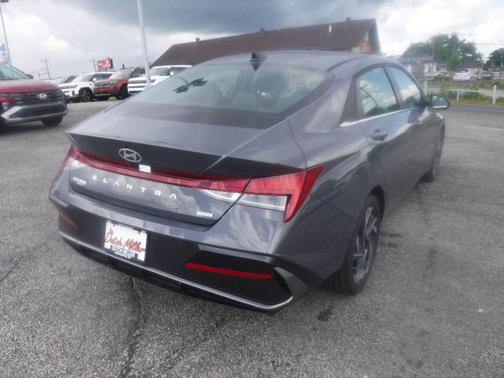 2025 Hyundai ELANTRA HEV Limited