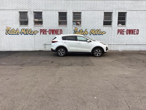 2022 Kia Sportage LX