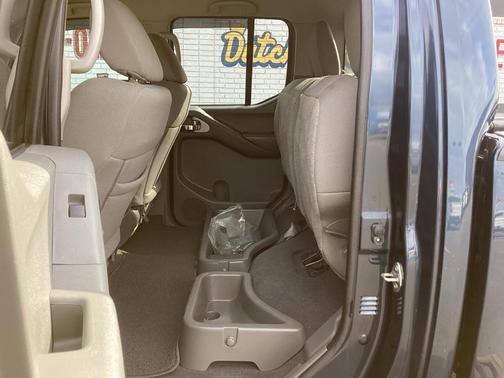 2020 Nissan Frontier SV