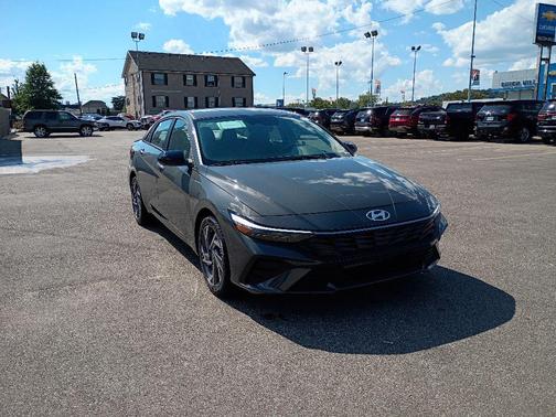 2025 Hyundai ELANTRA Sport