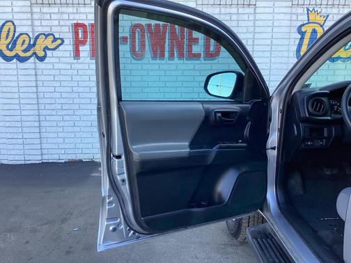 2018 Toyota Tacoma SR