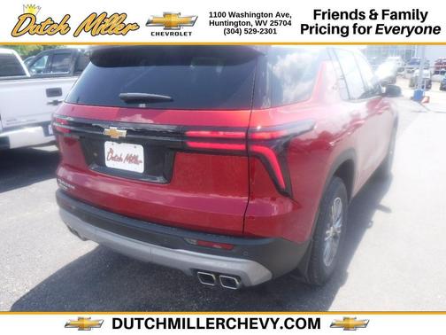 2025 Chevrolet Traverse LT