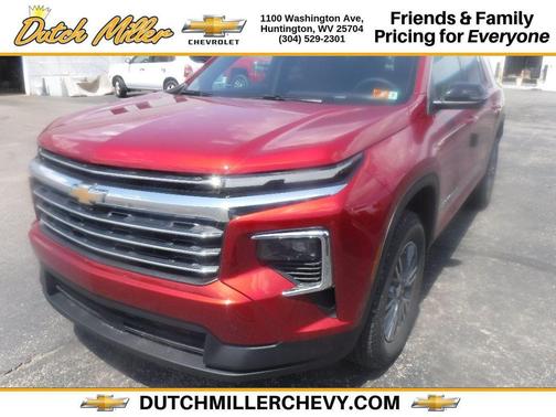 2025 Chevrolet Traverse LT