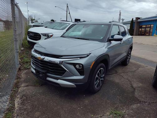 Sterling Gray Metallic 2025 Chevrolet Trailblazer LT
