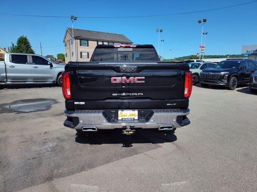 Onyx Black 2025 GMC Sierra 1500 SLT