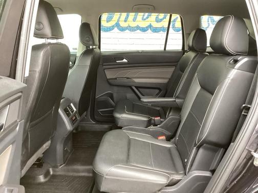 2022 Volkswagen Atlas 2.0T SE w/Technology 4MOTION