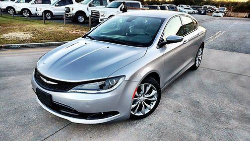 2016 Chrysler 200 S