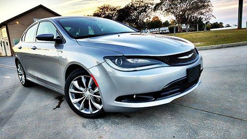 2016 Chrysler 200 S
