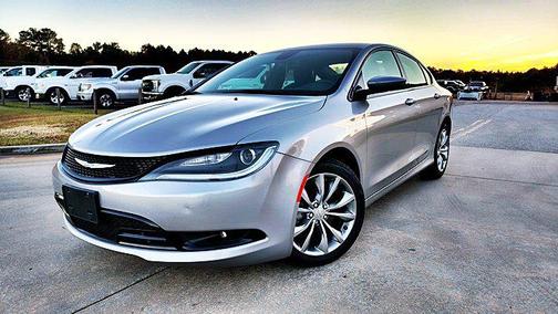 2016 Chrysler 200 S