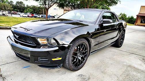 Black 2011 Ford Mustang V6 Premium