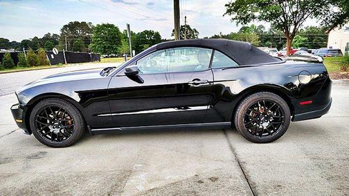 Black 2011 Ford Mustang V6 Premium
