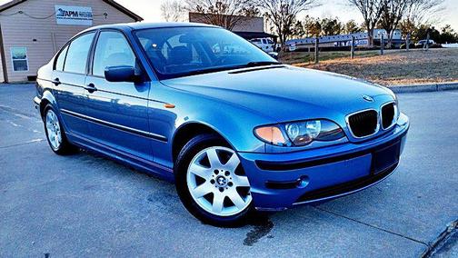 2002 BMW 325 325i