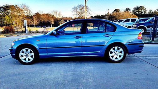 2002 BMW 325 325i
