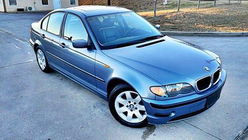 2002 BMW 325 325i
