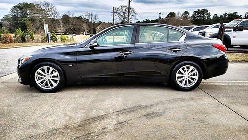 2015 INFINITI Q50 Premium