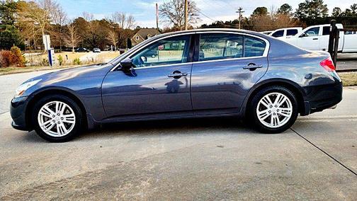 2011 INFINITI G37 Journey