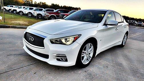 2015 INFINITI Q50 Premium