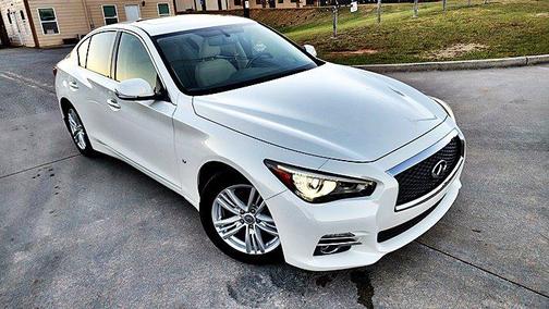2015 INFINITI Q50 Premium