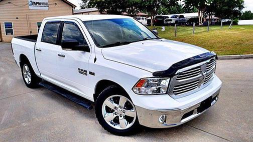 2016 RAM 1500 SLT