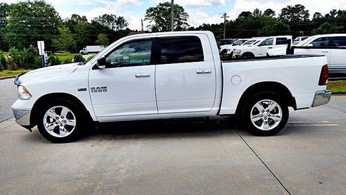 2016 RAM 1500 SLT
