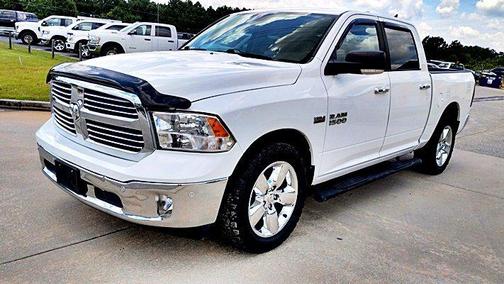 2016 RAM 1500 SLT