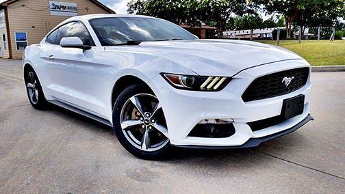 2016 Ford Mustang V6