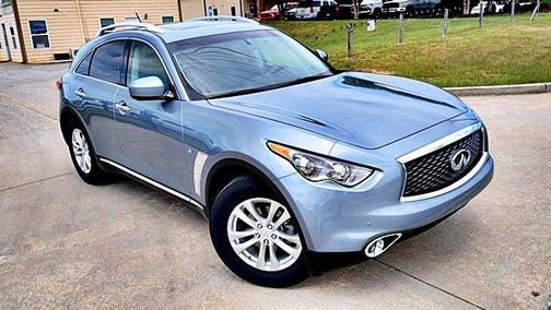 2017 INFINITI QX70 Base