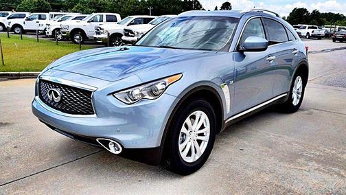 2017 INFINITI QX70 Base