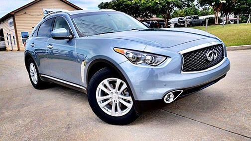 2017 INFINITI QX70 Base