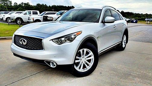 2017 INFINITI QX70 Base