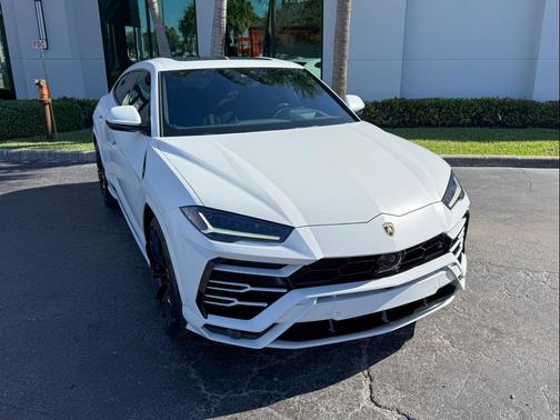 2021 Lamborghini Urus SUV