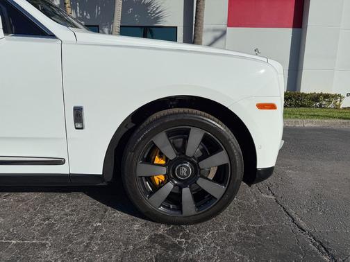 2023 Rolls-Royce Cullinan SUV