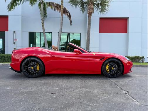 2017 Ferrari California T