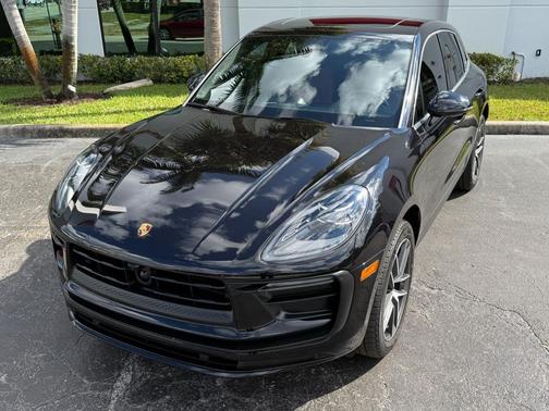 2024 Porsche Macan SUV